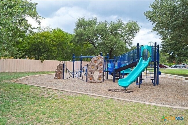 Building Photo - 2110 Blue Meadow Dr