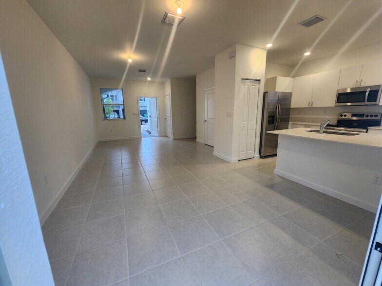 Building Photo - 16236 SW 288th Ter