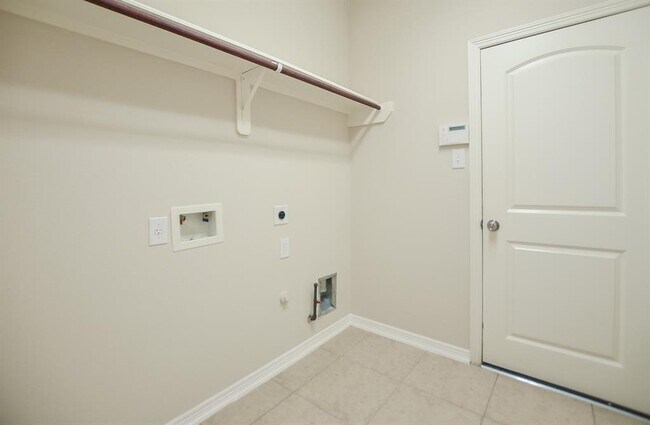 Building Photo - 3807 Broken Pine Ct