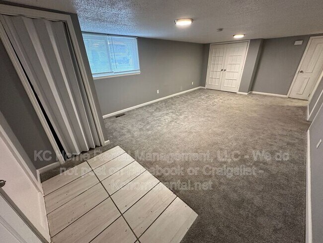 Building Photo - 5500 E 139 Terrace