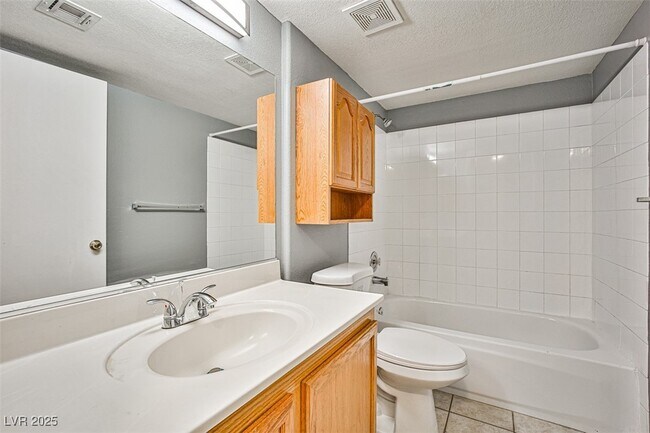 Building Photo - 8410 Eldora Ave