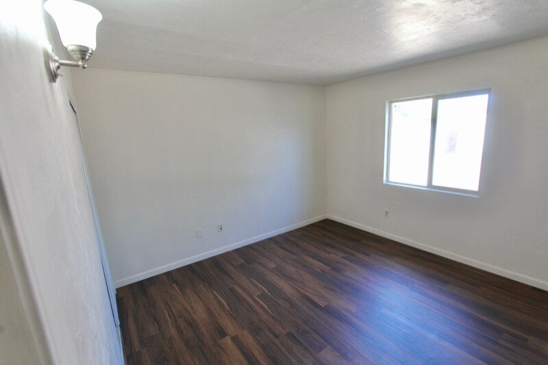 Building Photo - 6733 S Downing Ave