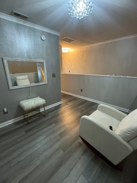 Building Photo - 13 Signet Dr