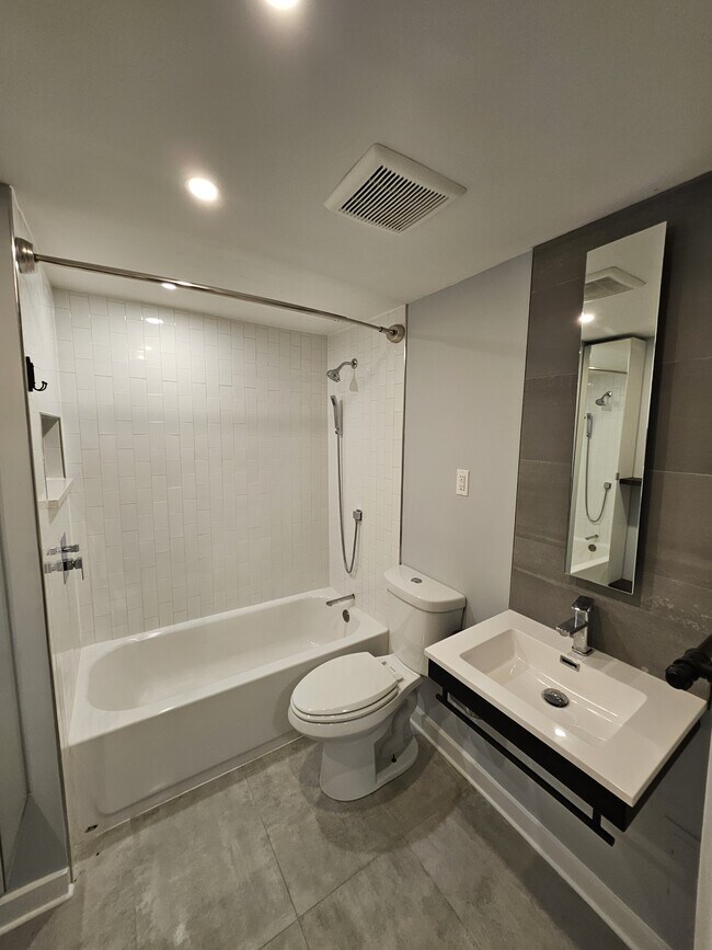 Building Photo - 317 Homeland Southway