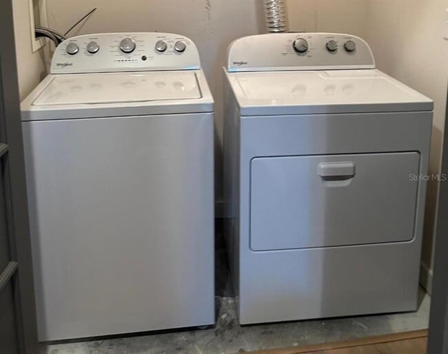 Building Photo - 777 N Ashley Dr