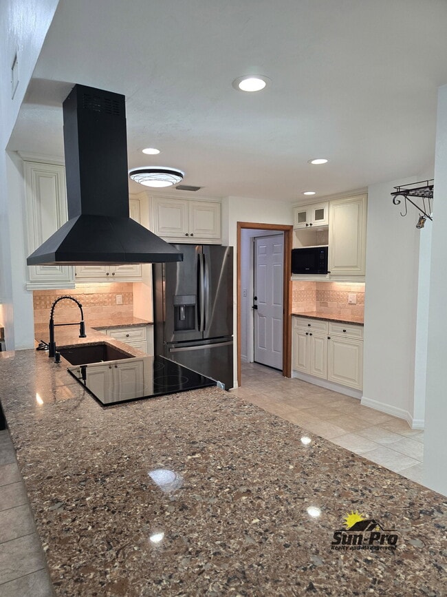 Building Photo - 139 Riverwalk Ct