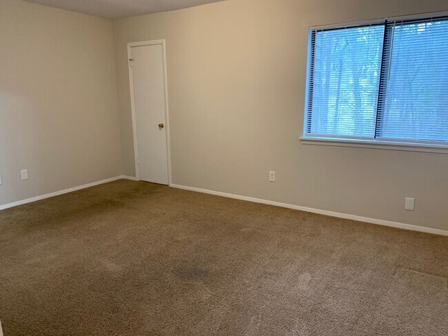 Building Photo - 6509 Parton Ct