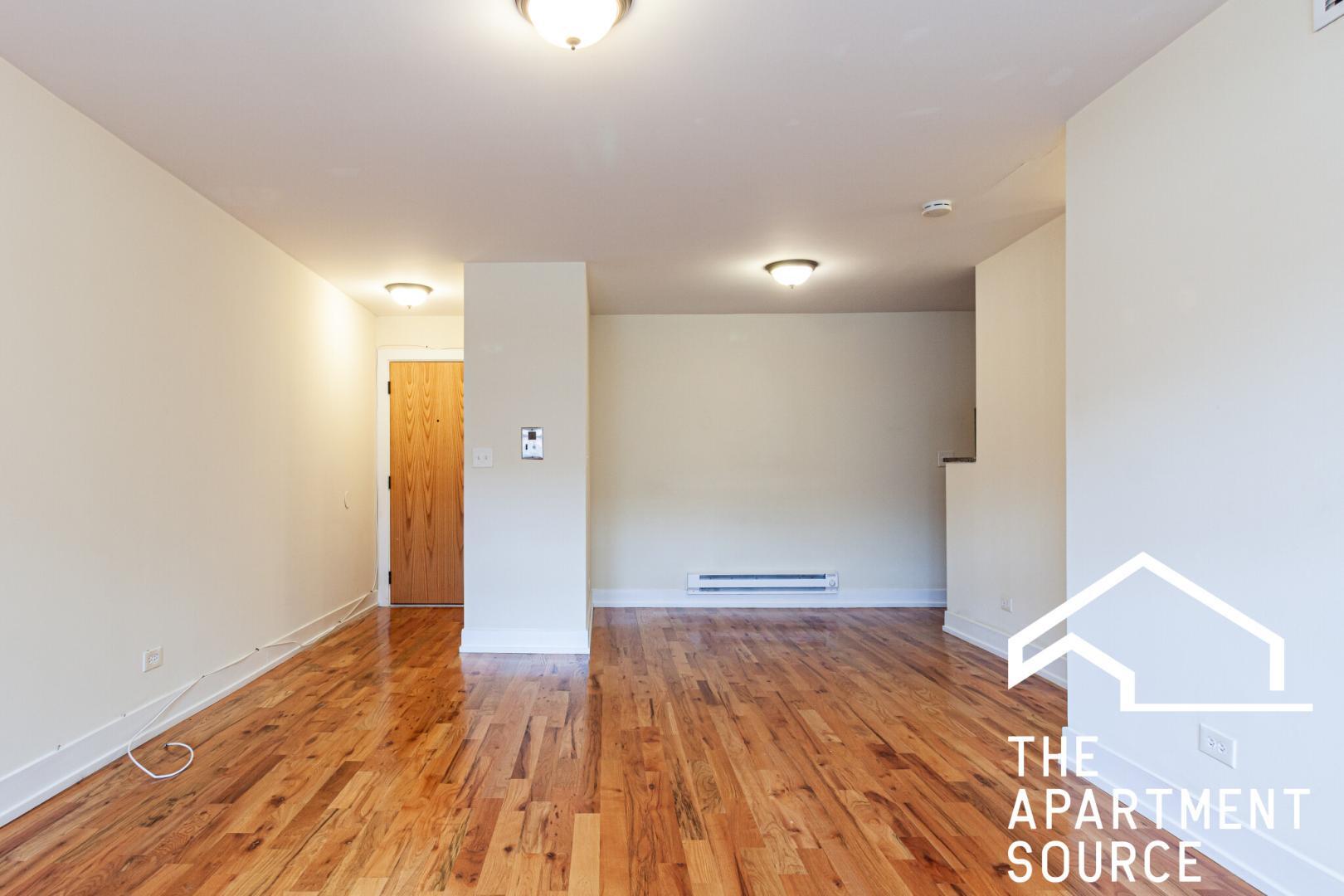 Building Photo - 555 W Arlington Pl