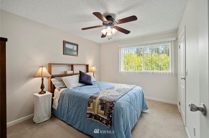 Master Bedroom - 14124 74th Pl NE