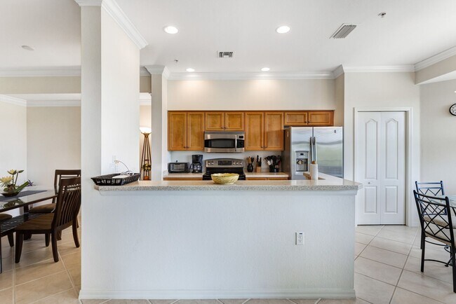 Building Photo - ** HERITAGE BAY ** 2 BED / 2 BATH - CONDO - GOLF MEMBERSHIP - ANNUAL OR SHORT TERM RENTAL