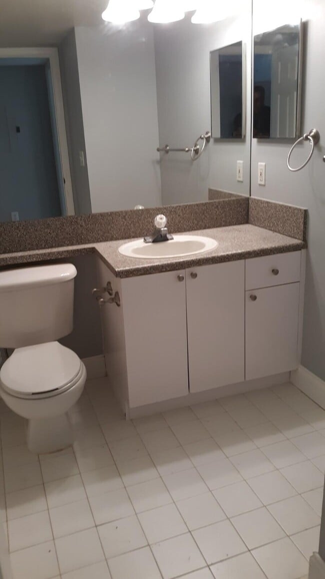 Building Photo - 3818 NW Adriatic Ln