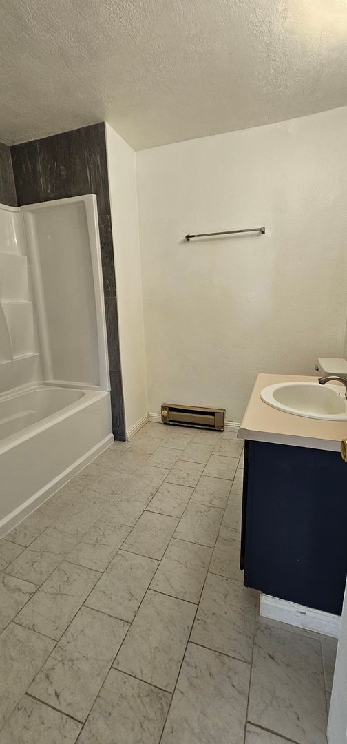 Building Photo - CLEARACRE GARDENS – 1 Bed / 1 Bath Condo for Rent (700 Sq Ft)