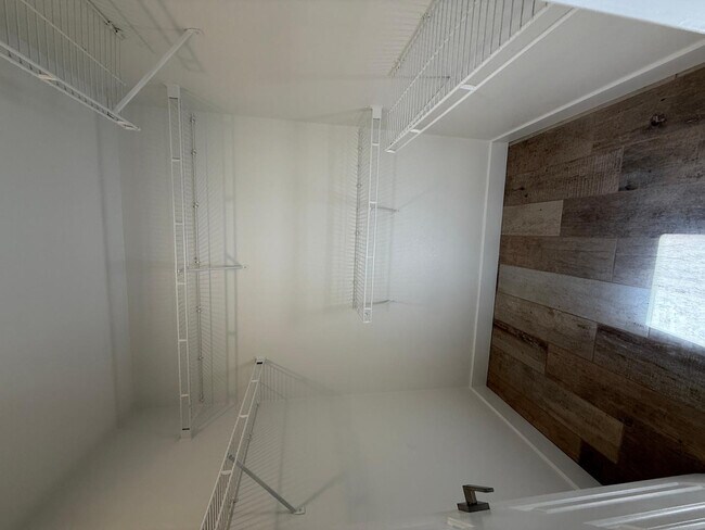 Building Photo - 14535 W Zuni Trail