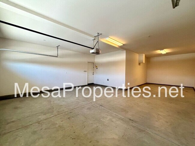 Building Photo - 12302 Del Sur St
