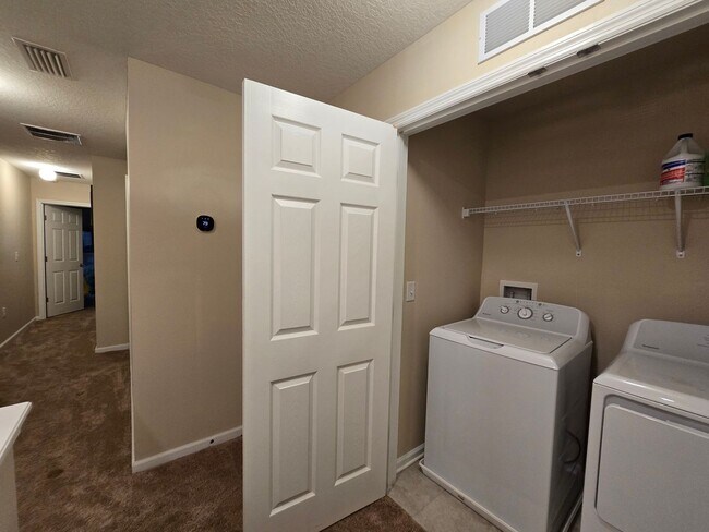 Building Photo - 1/2 Off November Rent- The Meadows off Mer...