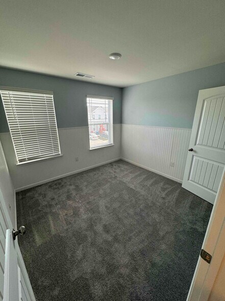 Building Photo - 81 Pepperwood Dr