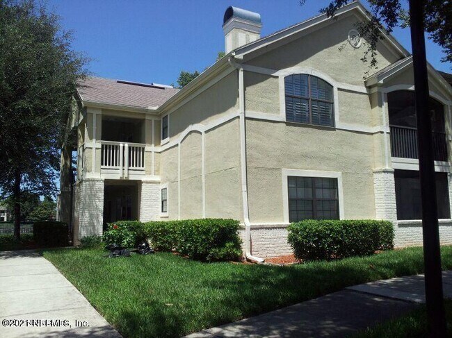 Building Photo - 300 Boardwalk Dr