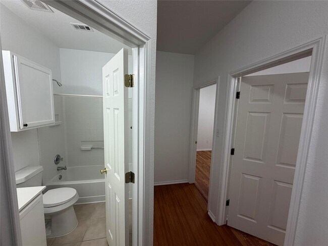 Building Photo - 9403 Brandts Wood St