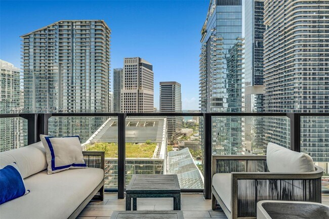 Building Photo - 88 SW 7th St