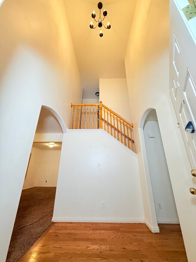 Building Photo - 359 W 1120 N