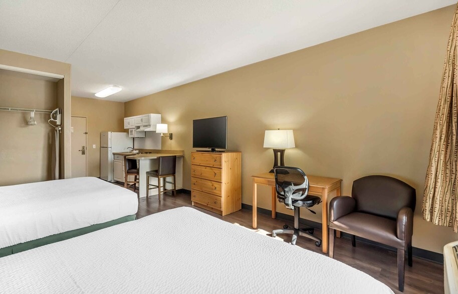 Building Photo - Furnished Studio-Chicago - Vernon Hills - ...