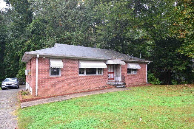 Primary Photo - 2232 Old Spring Rd