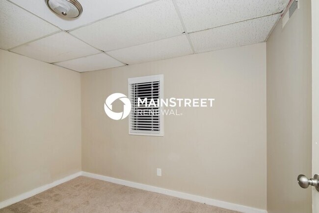 Building Photo - 3 Bedroom Pet-Friendly Home in Birmingham,...