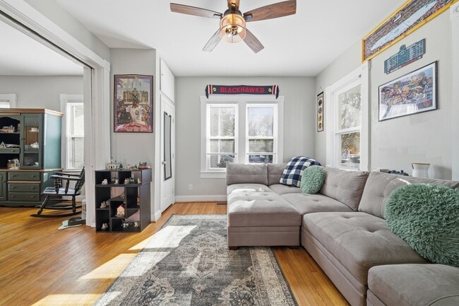 Building Photo - 146 W Seaview Ave