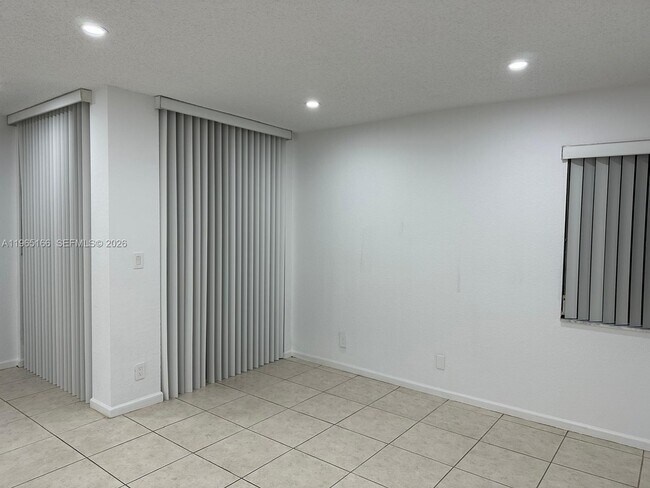 Building Photo - 2428 NW 49th Terrace