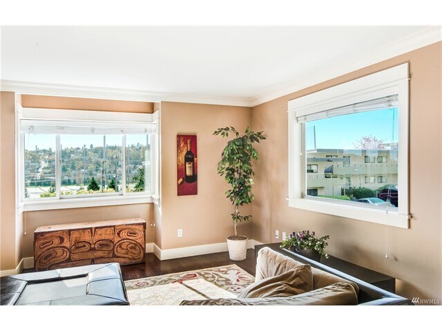 Building Photo - 2819 14th Ave W