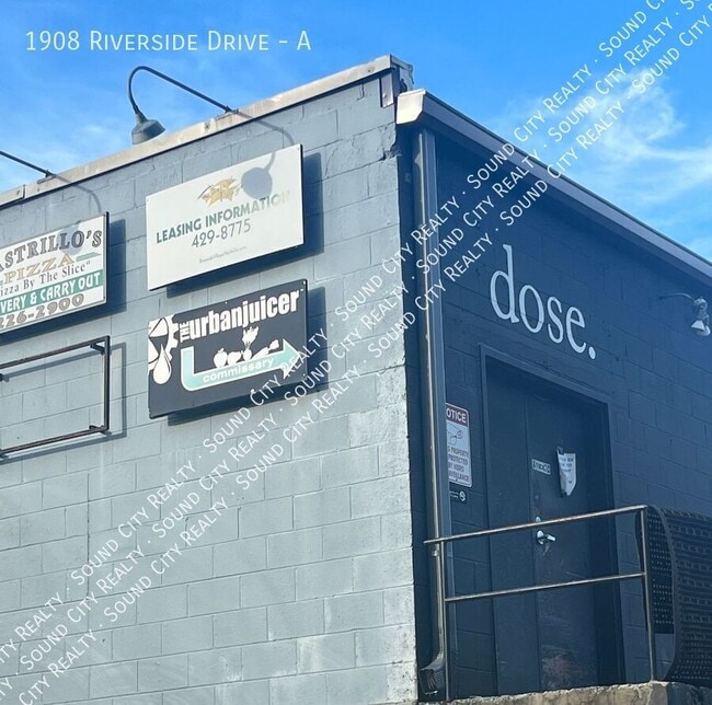 Building Photo - 1908 Riverside Dr