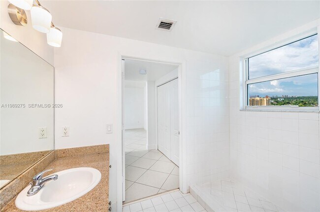 Building Photo - 117 NW 42nd Ave