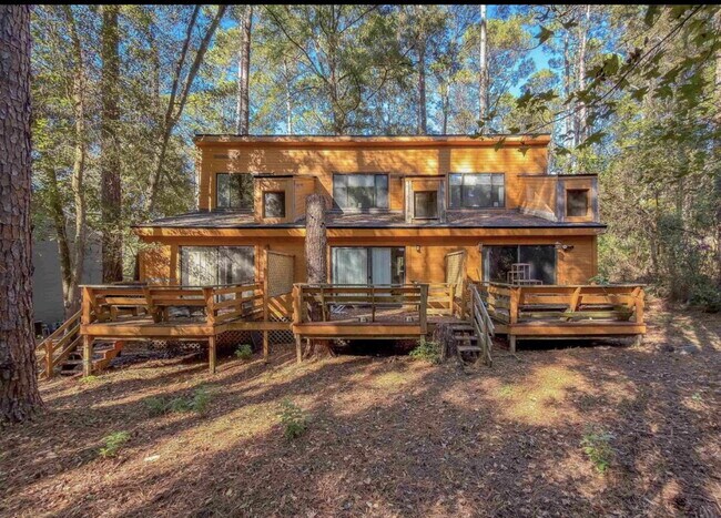 Building Photo - Spacious 1BR Retreat Near FSU & TCC – Vaulted Ceilings, BRAND NEW DECK!