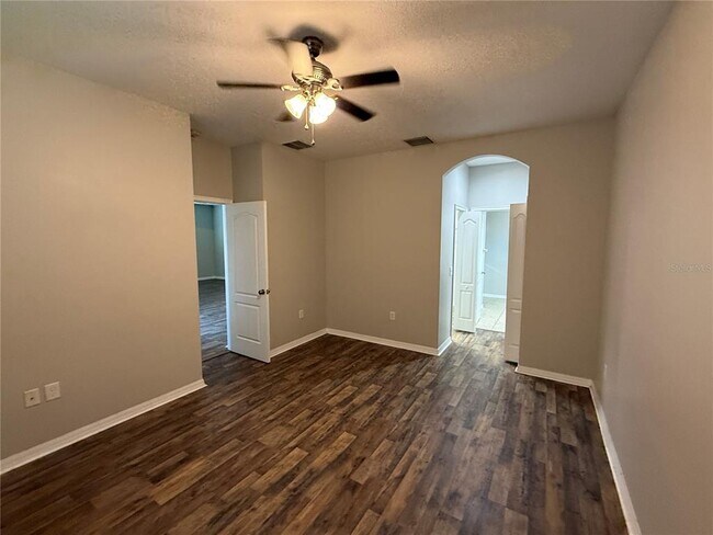 Building Photo - 5612 Aral Dr