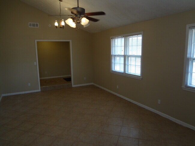 Building Photo - 125 Buckeye Ln
