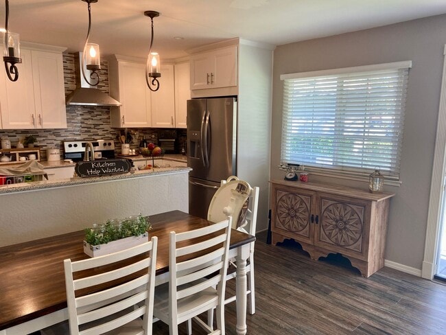 Building Photo - BLOSSOM VALLEY - Beautifully updated condo...