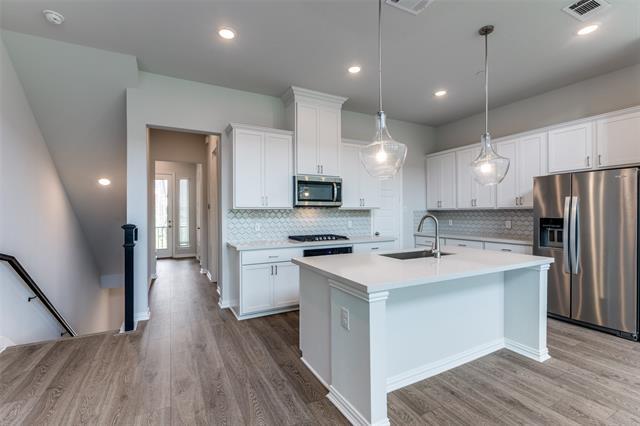 Building Photo - 8295 Challenger Ln