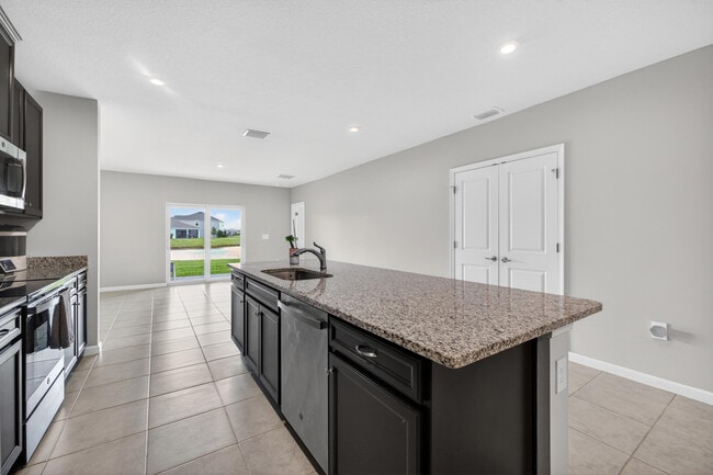 Building Photo - 9449 SW Libertas Wy