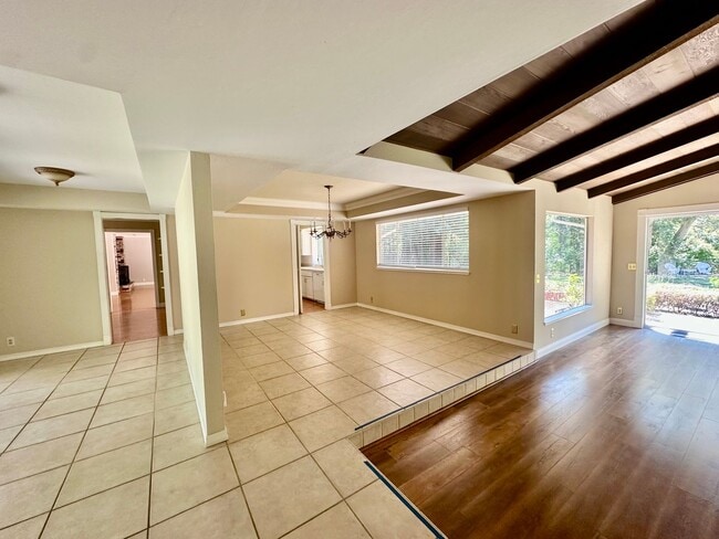 Building Photo - Single Story Home with Sparkling Pool, Large Spacious Lot with Top Schools! Monte Sereno/Los Gato...