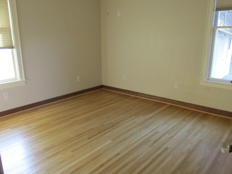 Building Photo - 2618 3rd Ave N