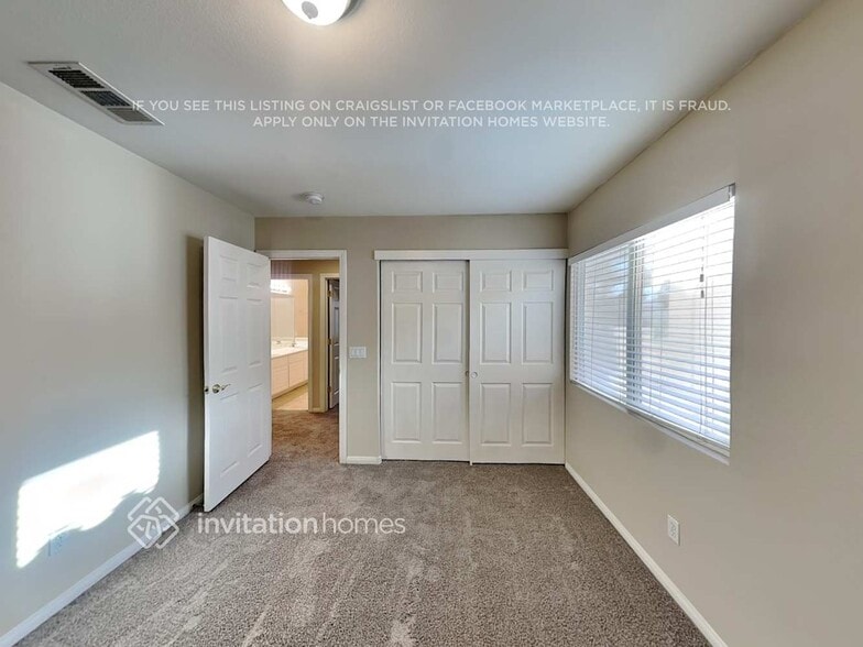 Building Photo - 494 Fiddlehead Ave