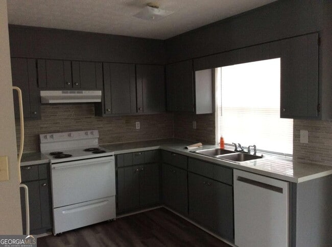 Building Photo - 106 Richard Way