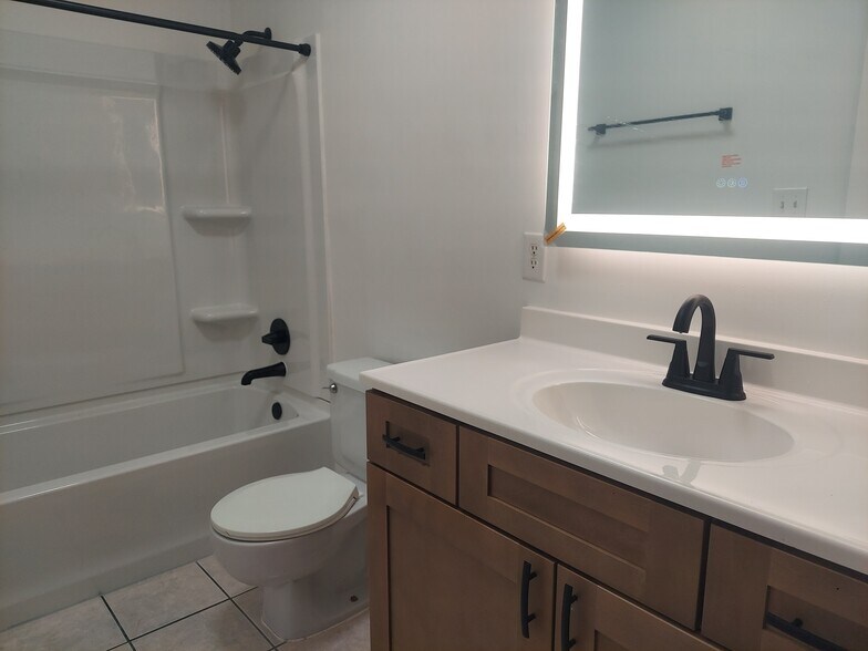 Building Photo - 278 Wolfner Dr