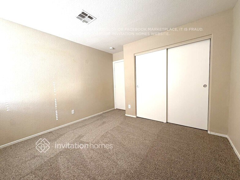 Building Photo - 6040 Soft Springs St