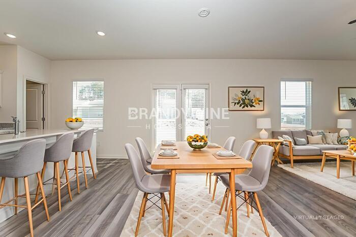 Building Photo - 33 Rowlett Pl