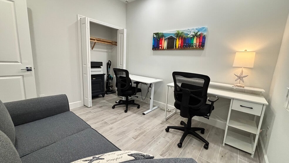 Building Photo - 875 Coral Reef Way