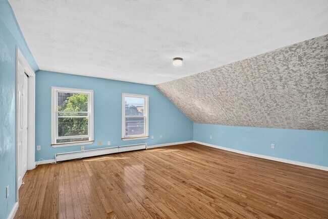 Building Photo - 57 Linden Ave