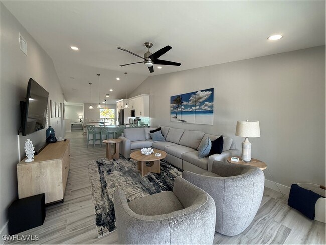 Building Photo - 834 Gulf Pavillion Dr