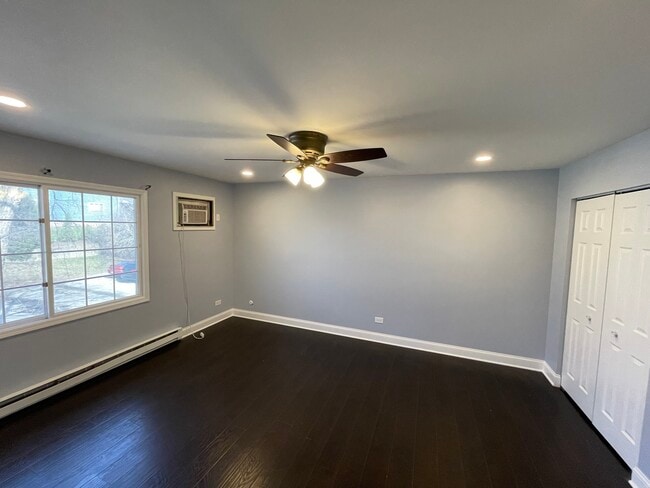 Building Photo - 397 Poplar Ave