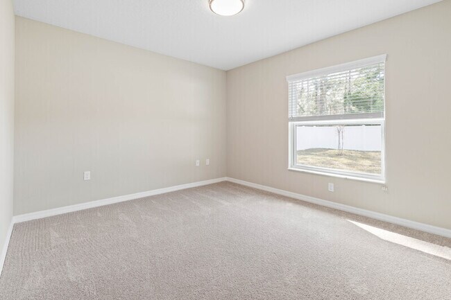 Building Photo - 5 Seabury Pl